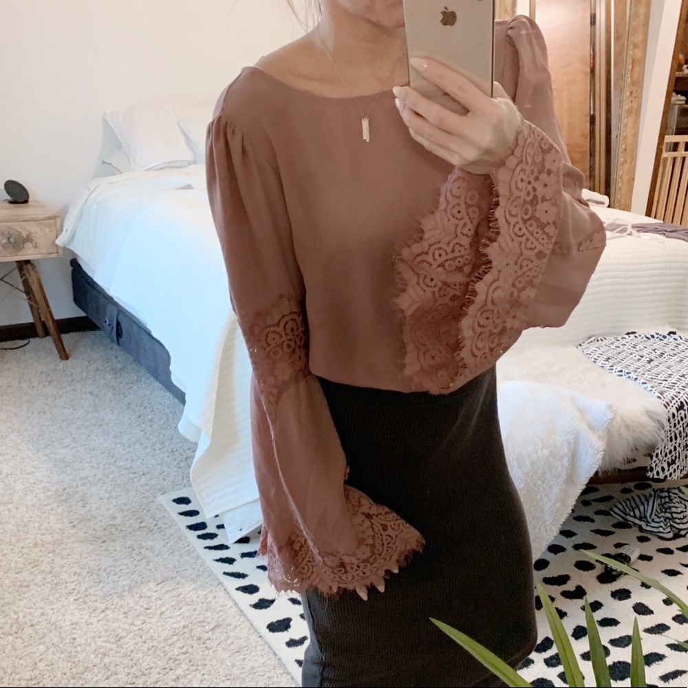 Forever 21 bell sleeve blouse size medium